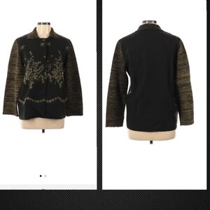 Magic made in italy merino  wool blazer, collared,  longsleeves,  embroidery